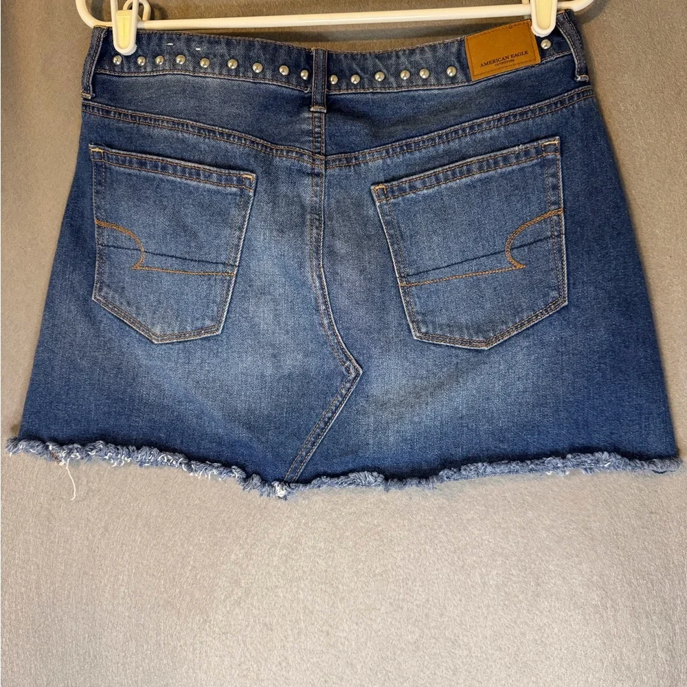 American Eagle Outfitters this chic